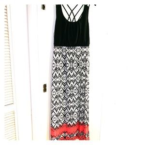 Size L Three Pink Hearts Maxi Black White Orange
